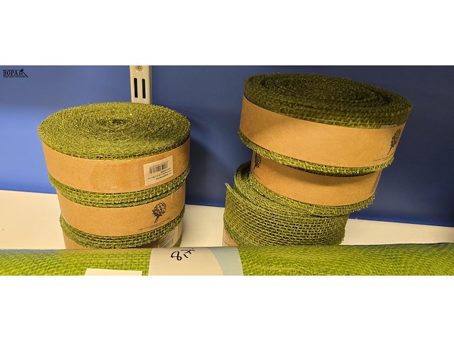 Lot 58 - groene deco jute, lint & rafia - afbeelding 4 van  4