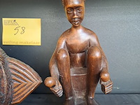 Lot 58 - handgesneden afrikaanse beeltenis - afbeelding 4 van  6