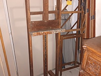Lot 58 - houten schildersezel - afbeelding 1 van  3