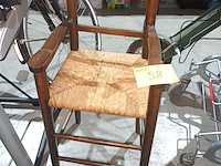 Lot 58 - kinderstoel - afbeelding 1 van  3