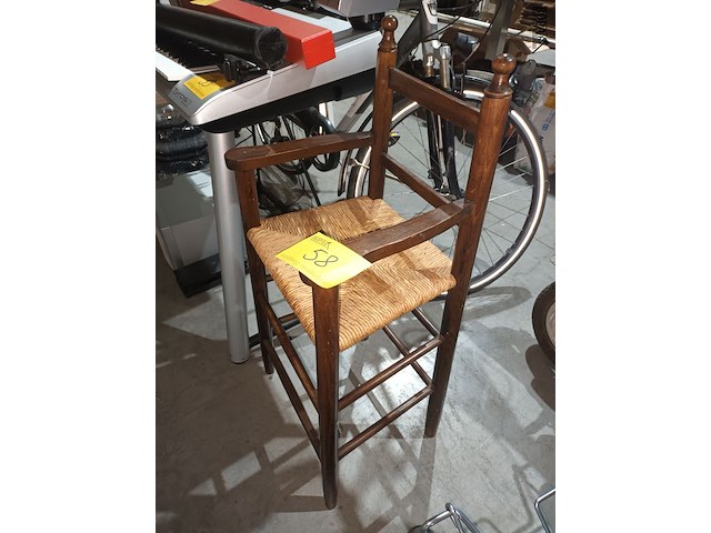 Lot 58 - kinderstoel - afbeelding 2 van  3
