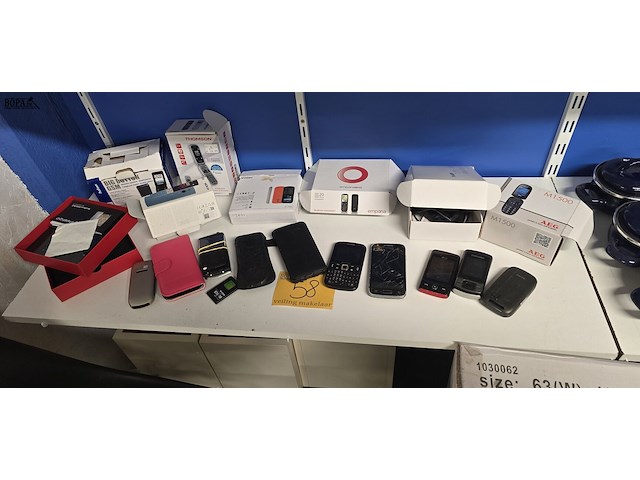 Lot 58 - lot diverse gsm's - afbeelding 1 van  4