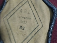 Lot 58 - militaire baretten abl en naamplaatje - afbeelding 3 van  4