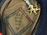 Lot 58 - militaire baretten abl en naamplaatje - afbeelding 4 van  4