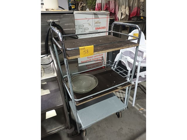 Lot 58 - serveerwagen - afbeelding 2 van  4