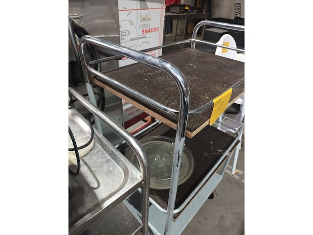 Lot 58 - serveerwagen - afbeelding 3 van  4