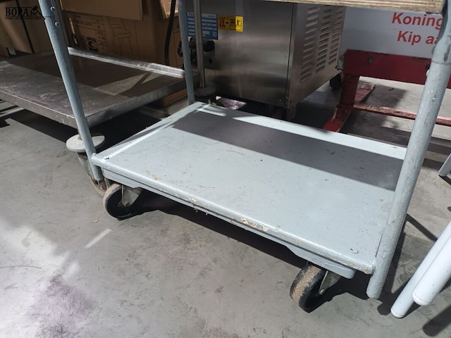 Lot 58 - serveerwagen - afbeelding 4 van  4