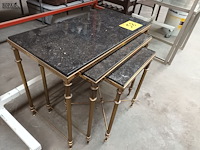 Lot 58 - set van 3 nesttafeltjes - afbeelding 1 van  4