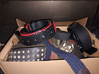 Lot 58 - sjaals, petjes en riemen - afbeelding 4 van  4