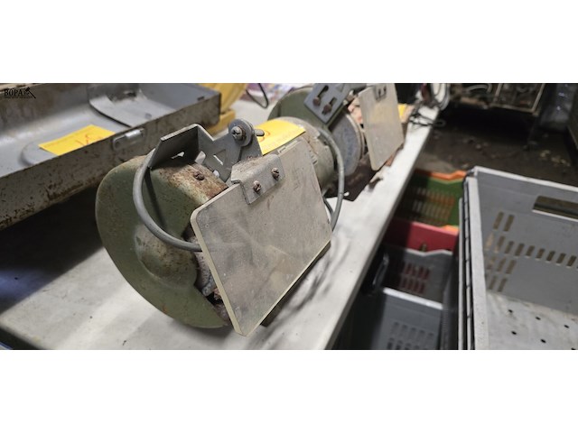 Lot 58 - slijpmolen ermaco - afbeelding 3 van  3