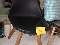 Lot 58 - stoel met kussen. 2 stuks - afbeelding 2 van  3