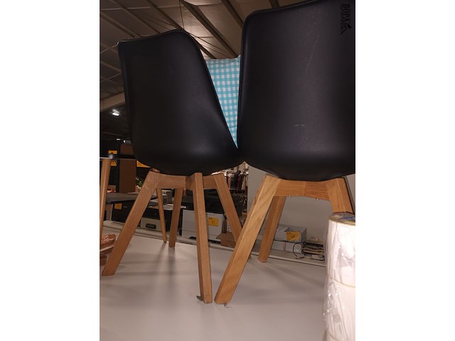 Lot 58 - stoel met kussen. 2 stuks - afbeelding 3 van  3