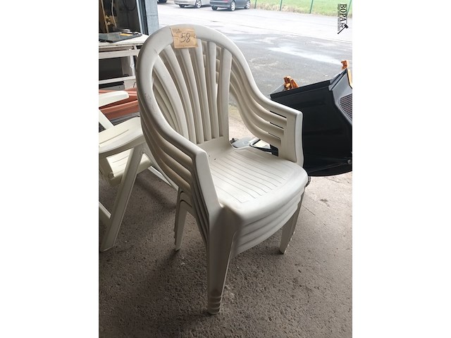 Lot 58 - tuinstoelen. 4 stuks - afbeelding 1 van  3