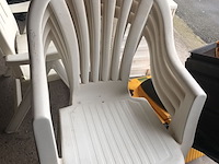 Lot 58 - tuinstoelen. 4 stuks - afbeelding 3 van  3