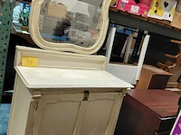 Lot 58 - vintage wastafelkast met opzet spiegel