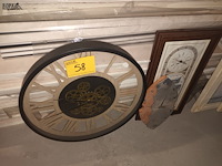 Lot 58 - wandklok. 3 stuks - afbeelding 1 van  4