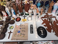 Lot 580 - devotie en heiligenbeelden. 40 stuks - afbeelding 7 van  7