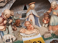 Lot 583 - kerststal met figuren goebel - afbeelding 5 van  5