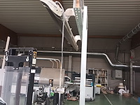 Lot 586 - infrarood verwarming op staander - afbeelding 3 van  4
