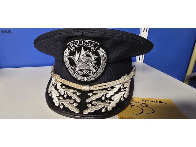 Lot 59 - angola 1 kepie - afbeelding 1 van  2