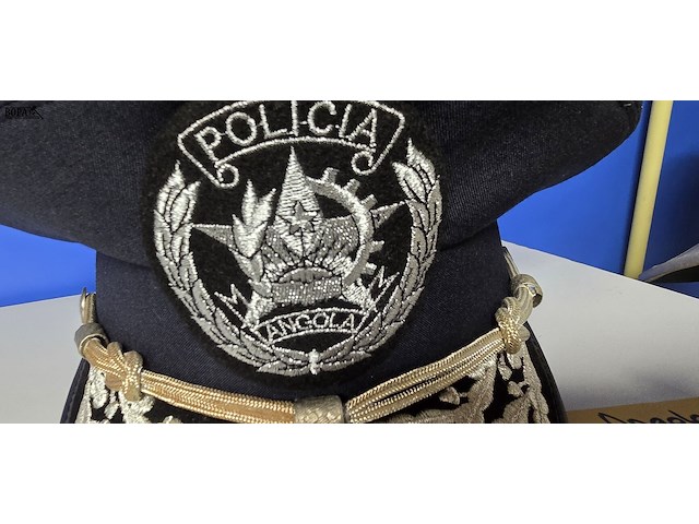 Lot 59 - angola 1 kepie - afbeelding 2 van  2