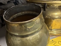 Lot 59 - antieke koperen pot en waterketel - afbeelding 3 van  3