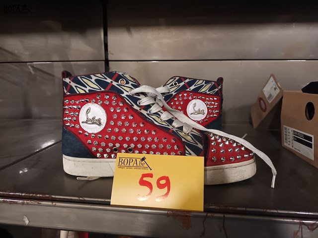 Lot 59 - christian louboutin sneakers - afbeelding 2 van  6