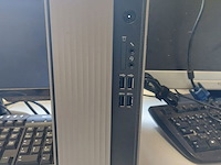 Lot 59 - computer met scherm en toetsenbord - afbeelding 3 van  4