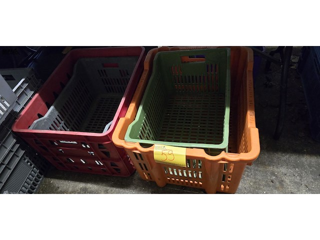 Lot 59 - diverse plastiek manden 4 stuks - afbeelding 1 van  3