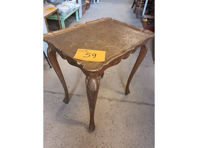 Lot 59 - italiaans bijzettafel - afbeelding 1 van  3