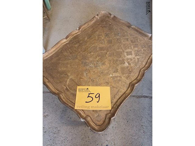 Lot 59 - italiaans bijzettafel - afbeelding 2 van  3