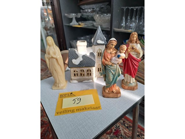Lot 59 - katholieke beelden en kerk - afbeelding 1 van  1