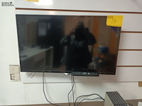 Lot 59 - led tv philips - afbeelding 1 van  3
