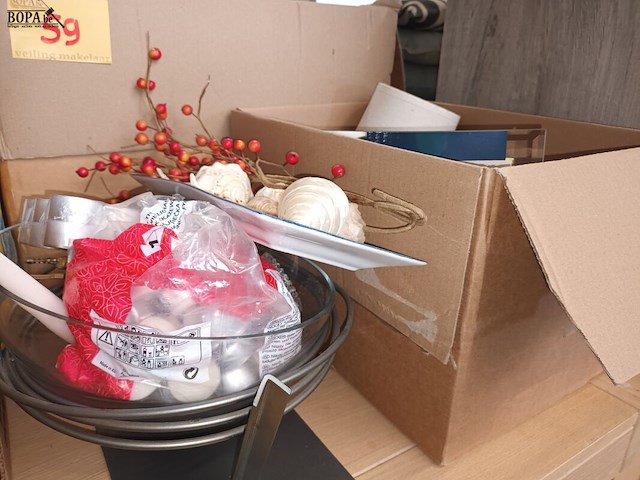 Lot 59 - lot decoratie - afbeelding 4 van  7