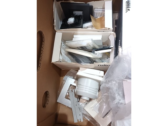 Lot 59 - materiaal voor elektrische installaties - afbeelding 9 van  9