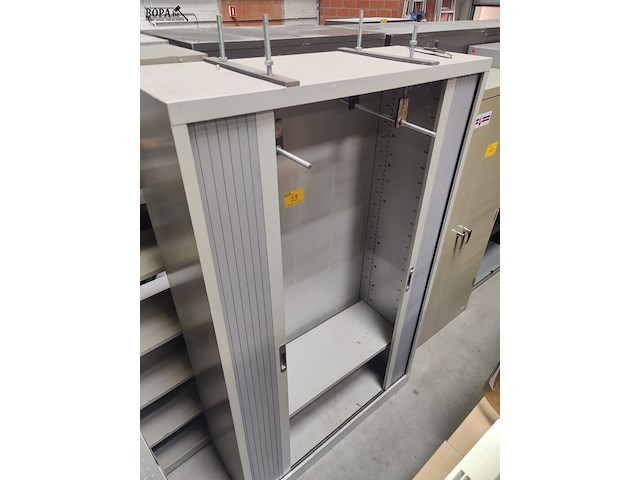 Lot 59 - metalen dossierkast - afbeelding 1 van  2