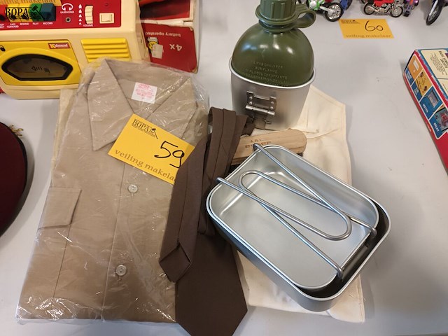 Lot 59 - militaire abl verzamelitems. 8 stuks - afbeelding 1 van  6