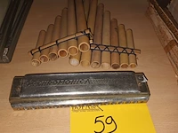 Lot 59 - mondharmonica en panfluiten