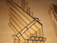 Lot 59 - mondharmonica en panfluiten - afbeelding 2 van  4
