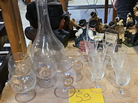 Lot 59 - napoleon en likeur glazen en karaf - afbeelding 1 van  4