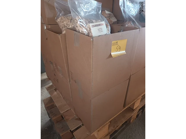 Lot 59 - rookhout snippers hickory 1 kg. 16 stuks - afbeelding 1 van  3