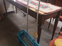 Lot 59 - strooikarretje gardena - afbeelding 1 van  3