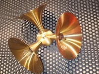 Lot 59 - trompet wandverlichting. 2 stuks - afbeelding 3 van  4