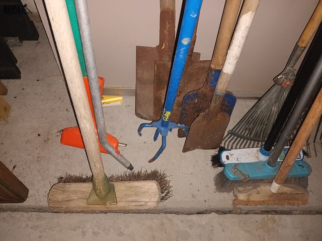 Lot 59 - tuingereedschap. 14 stuks - afbeelding 3 van  3