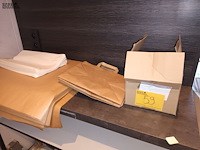 Lot 59 - verpakkingsmateriaal - afbeelding 1 van  4