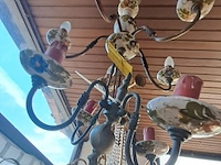 Lot 59 - vintage kroonluchters vlaamse stijl met poselein - bloemenmo - afbeelding 5 van  5