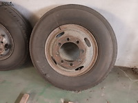 Lot 591 - banden. 3 stuks - afbeelding 2 van  4
