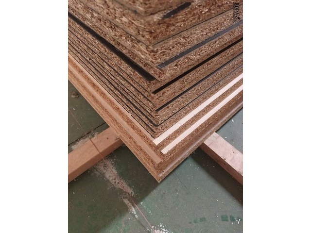 Lot 592 - melamine panelen. 33 stuks - afbeelding 2 van  3