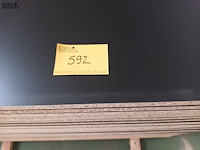 Lot 592 - melamine panelen. 33 stuks - afbeelding 3 van  3