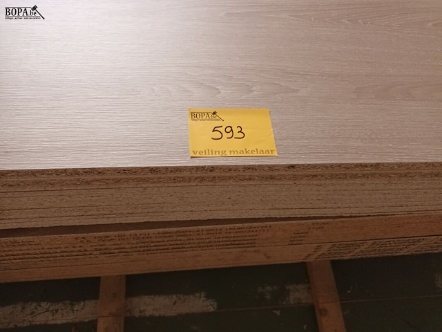 Lot 593 - melamine panelen. 35 stuks - afbeelding 5 van  5